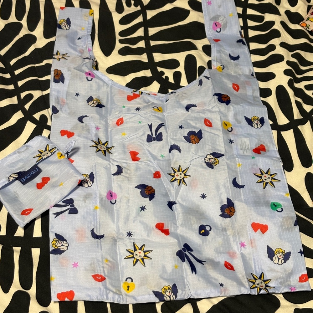 BAGGU Charms Reusable Bag 
Used in great condition.